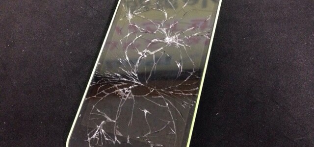 ◆高砂市よりiPhone5C ガラス割れ -2014 9/3-