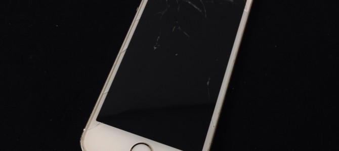 ◆加古川市よりiPhone5s ガラス割れ -2014 9/20-