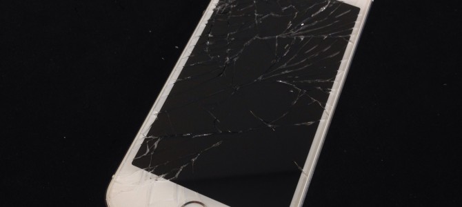 ◆加古川市よりiPhone5s ガラス割れ -2014 9/21-