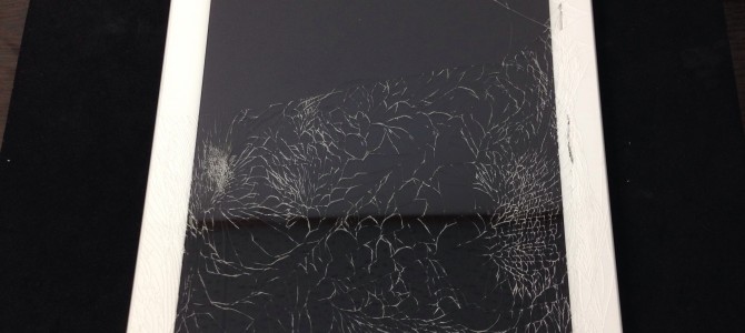 ◆高砂市よりiPad2 ガラス割れ修理 -2014 10/2-