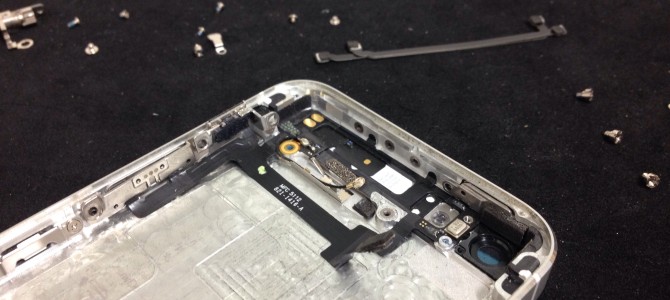 ◆加東市よりiPhone5 スリープボタン修理 -2014 10/23-