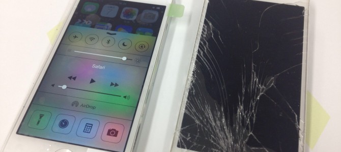 ◆加古川市よりiPhone5 ガラス割れ -2014 12/7-