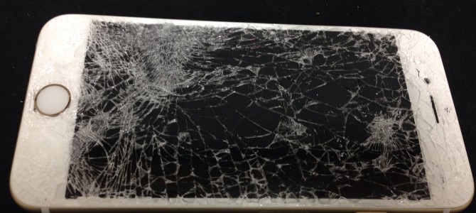 ◆明石市よりiPhone6 ガラス割れ -2014 12/21-