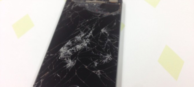 ◆阪南市よりiPhone5s ガラス割れ -2015 1/22-