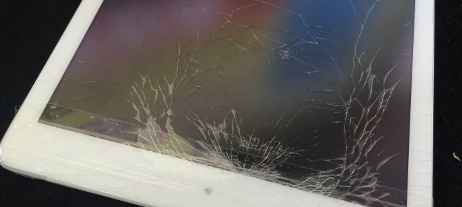 ◆高砂市よりiPad Air ガラス割れ修理 -2015 4/23-