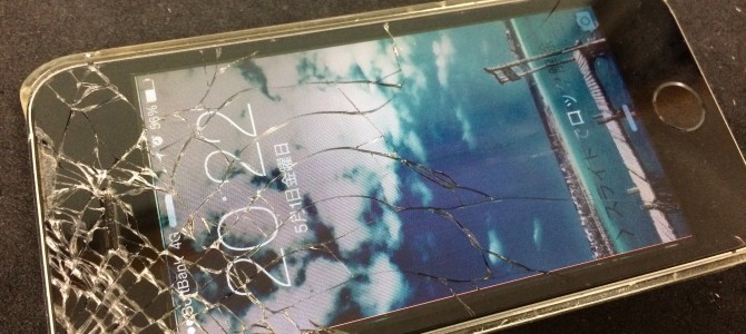 ◆加古川市よりiPhone5s ガラス割れ -2015 5/1-