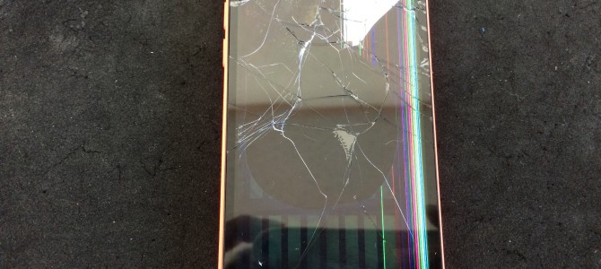◆小野市よりiPhone5c ガラス割れ修理 -2015 8/5-