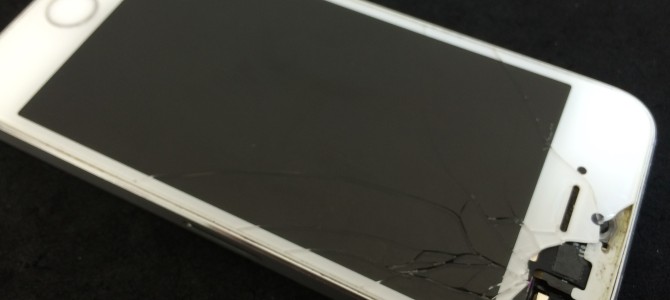 ◆明石市よりiPhone5s ガラス割れ修理 -2015 8/9-