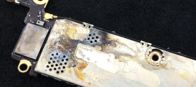 ◆加古川市よりiPhone5s 海水への水没 -2015 9/23-