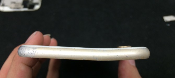 ◆加古川市よりiPhone6 ガラス割れ＆液晶不良＆フレーム変形修理 -2015 9/25-