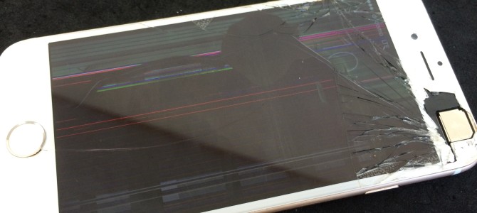 ◆加古川市よりiPhone6 ガラス割れ&液晶不良 -2015 9/13-