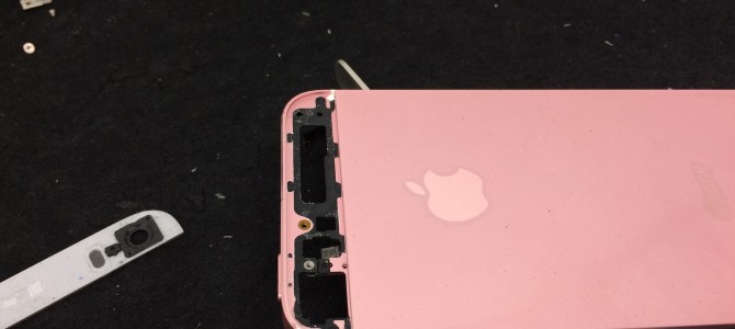 ◆加古川市よりiPhone5s 電源ボタン＆背面ガラス割れ修理 -2015 11/20-