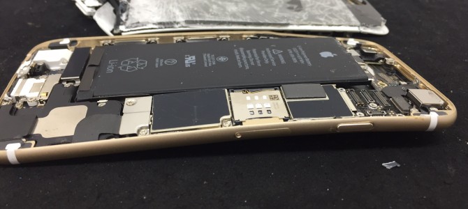 ◆加古川市よりiPhone6 大破による電源不良 -2015 12/1-