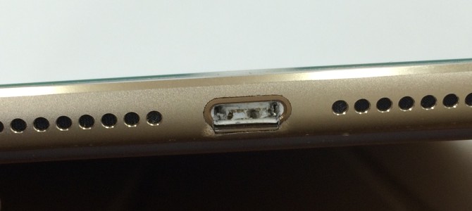 ◆加古川市よりiPad Air2 充電ケーブル折れによる中詰まり -2016 3/14-