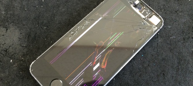 ◆加古川市よりiPhone5s ガラス割れ＆液晶不良 -2016 4/19-