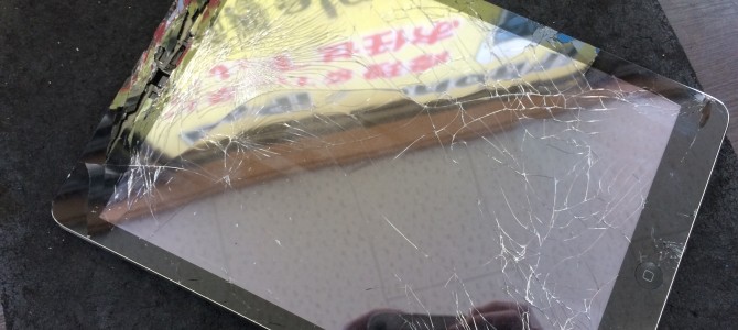 ◆加古川市よりiPad Air ガラス割れ修理 -2016 5/31-
