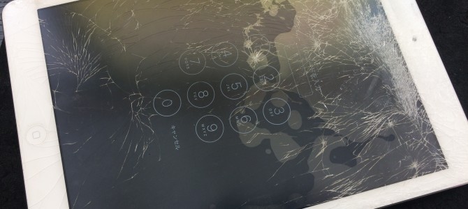 ◆高砂市よりiPad Air ガラス割れ修理 -2016 10/17-