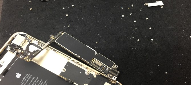 ◆明石市よりiPhone7 プールでの水没修理 -2017 8/9-