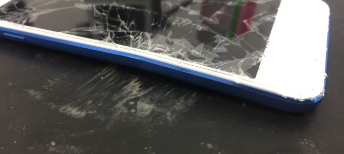 ◆加古川市よりiPod touch6世代 ガラス割れ、フレーム変形修理 -2018 8/11-