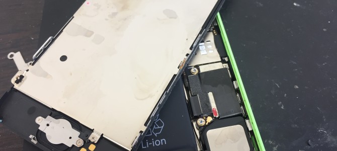 ◆加古川市よりiPhone5c 水没修理 -2018 8/16-