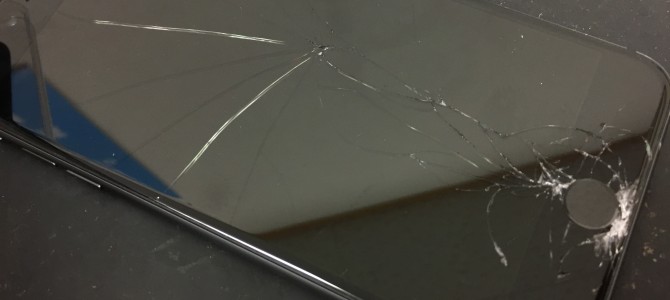 ◆明石市よりiPhone8 Plus ガラス割れ＆液晶不良 -2018 11/22-