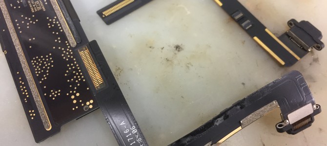 ◆三田市よりiPad Air 充電不良、電源ボタン不良 -2018 11/3-