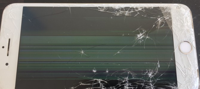 ◆高砂市よりiPhone8 Plus ガラス/液晶不良 -2018 12/23-