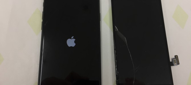 ◆加古川市よりiPhone8 ガラス割れ、液晶不良 -2019 1/20-