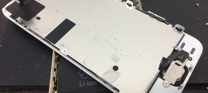 ◆加古川市よりiPhone SE 水没修理 -2019 1/12-