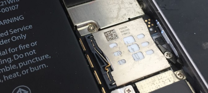 ◆加古川市よりiPhone SE SIMカード取り出し -2019 4/8-