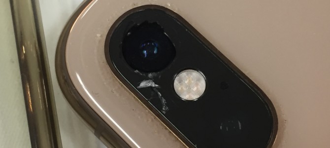 ◆加古川市よりiPhone XS カメラレンズ割れ＆カメラ修理 -2020 1/26-