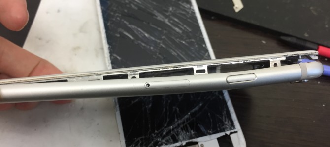 ◆加古川市よりiPhone6s 破損端末からのデータ復旧 -2020 1/11-