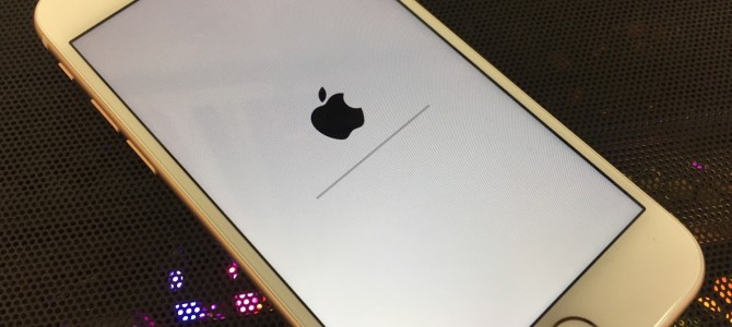 ◆加古川市よりiPhone8 起動不良 -2020 3/30-