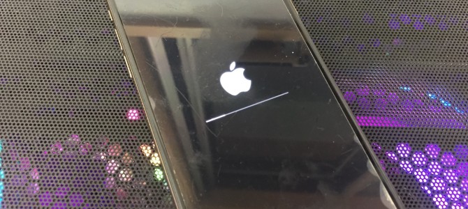 ◆高砂市よりiPhone XS 起動不良 -2020 4/3-