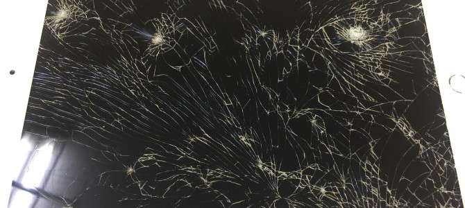 ◆姫路市よりiPad5世代 ガラス割れ -2020 12/17-