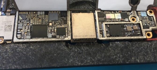 ◆加古川市よりiPhone8 電源不良→基板修理によるデータ復旧 -2021 3/15-