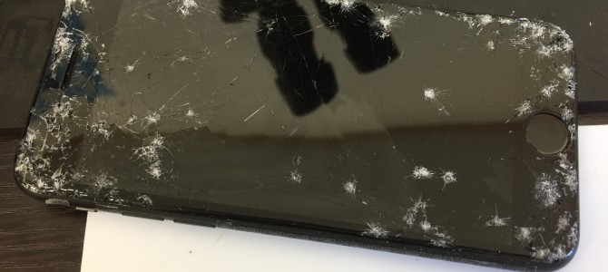 ◆神崎郡よりiPhone7 ガラス割れ/液晶不良 -2021 8/30