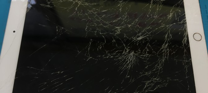 ◆加古郡稲美町よりiPad6世代 ガラス割れ -2021 9/3-