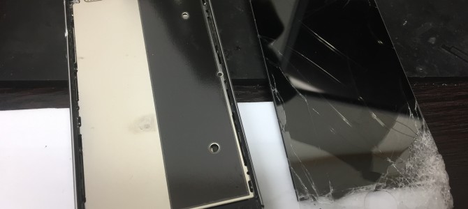 ◆加古川市よりiPhone SE 本体大破→データ復旧 -2021 10/15-