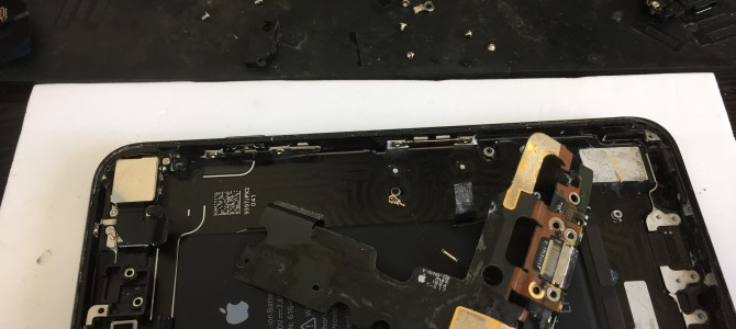 ◆加古川市よりiPhone7 充電不良 -2021 10/21