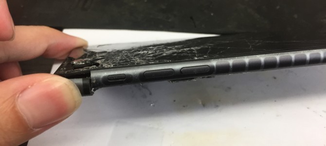 ◆加古川市よりiPhone8 Plus ガラス割れ/液晶不良 -2021 10/22