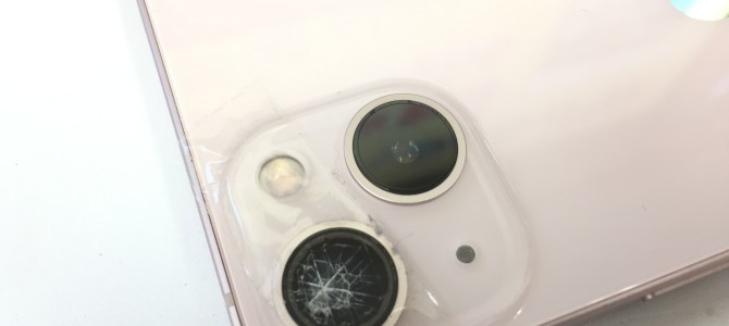 ◆明石市よりiPhone13 カメラレンズ割れ -2022 4/22-