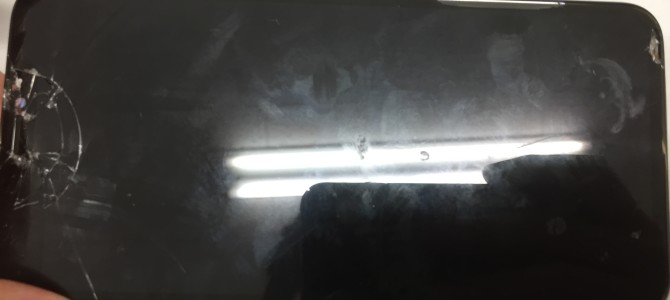 ◆加古川市よりiPhone XS MAX ガラス割れ/表示不良 -2022 4/6