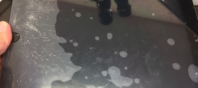 ◆加古川市よりiPad9世代 ガラス割れ -2022 9/23-