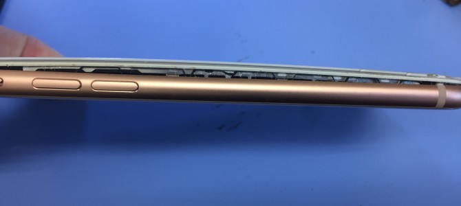 ◆加古川市よりiPhone8 バッテリー交換 -2022 10/2
