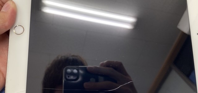 ◆加古郡播磨町よりiPad5世代 ガラス割れ -2022 11/6-