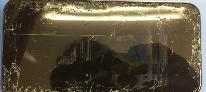 ◆加古川市よりiPhone11 ガラス割れ/液晶不良 -2022 12/12