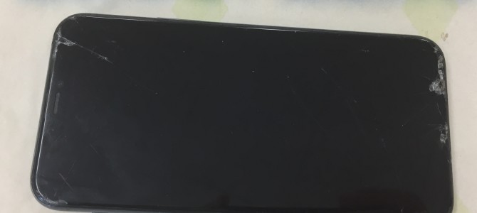 ◆明石市よりiPhome11Pro  破損品買取 -2023 3/31-