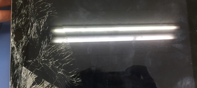 ◆大阪府よりiPad5世代 ガラス割れ -2023 3/9-