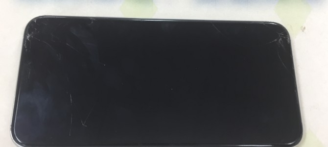 ◆小野市よりiPhone11 Pro 破損品買取 -2023 3/5-